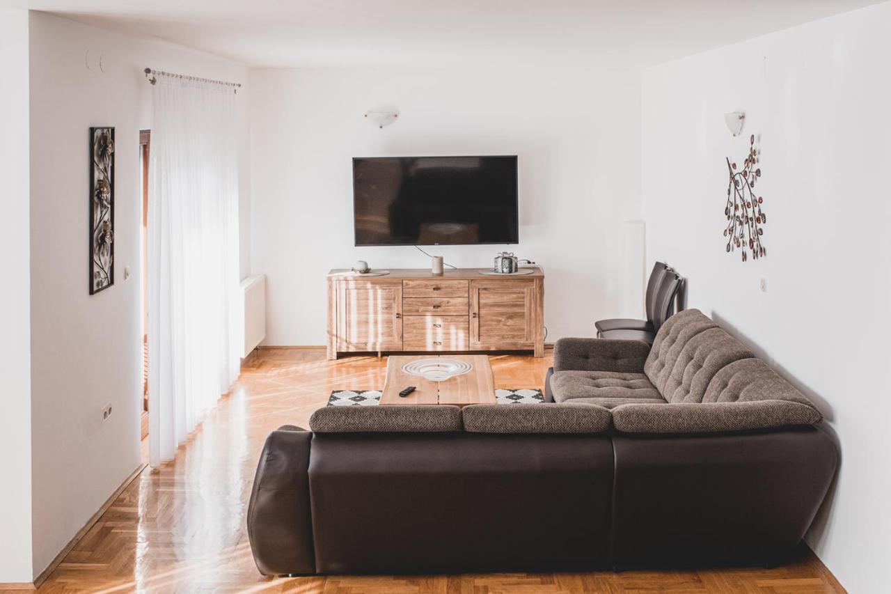Helles 3 Schlafzimmer Apartment Zwischen Zagreb Zentrum & Natur מראה חיצוני תמונה