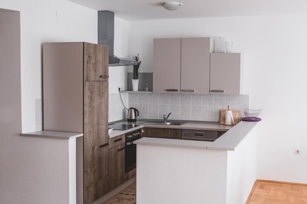 Helles 3 Schlafzimmer Apartment Zwischen Zagreb Zentrum & Natur מראה חיצוני תמונה
